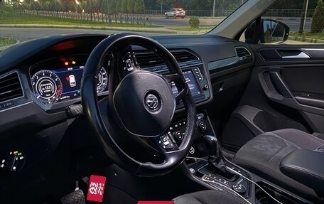 Volkswagen Tiguan II, 2017 год, 2 470 000 рублей, 14 фотография
