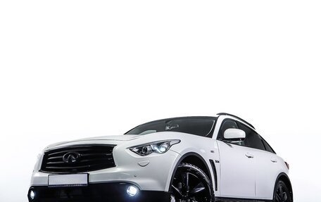 Infiniti QX70, 2014 год, 2 350 000 рублей, 31 фотография