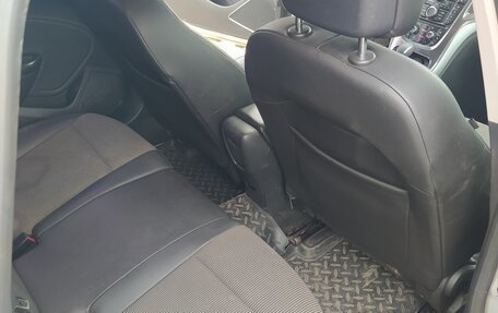 Opel Astra J, 2012 год, 760 000 рублей, 11 фотография