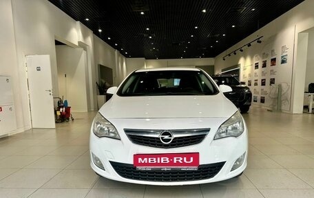 Opel Astra J, 2011 год, 600 000 рублей, 2 фотография