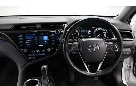 Toyota Camry, 2020 год, 2 300 000 рублей, 6 фотография