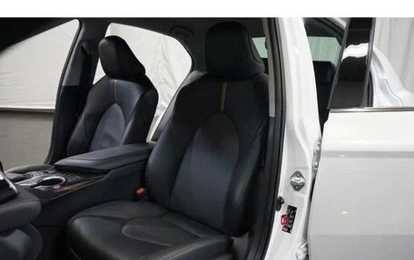 Toyota Camry, 2020 год, 2 300 000 рублей, 12 фотография