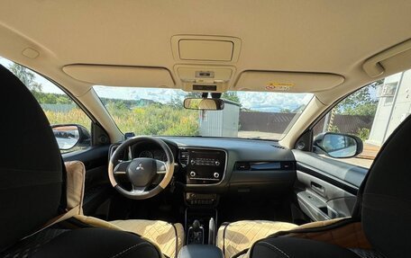 Mitsubishi Outlander III рестайлинг 3, 2020 год, 15 фотография