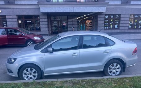 Volkswagen Polo VI (EU Market), 2011 год, 580 000 рублей, 2 фотография