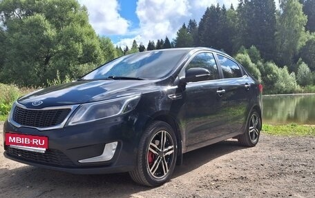 KIA Rio III рестайлинг, 2013 год, 840 000 рублей, 2 фотография