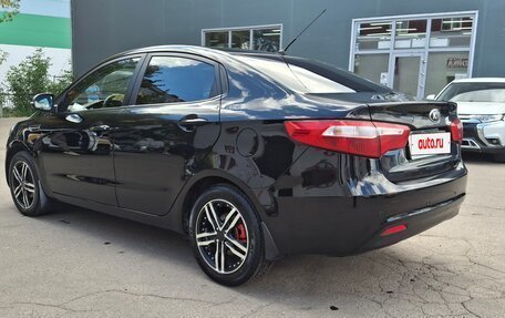 KIA Rio III рестайлинг, 2013 год, 840 000 рублей, 10 фотография