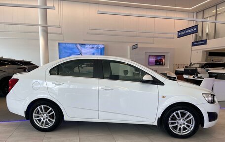 Chevrolet Aveo III, 2014 год, 815 000 рублей, 4 фотография