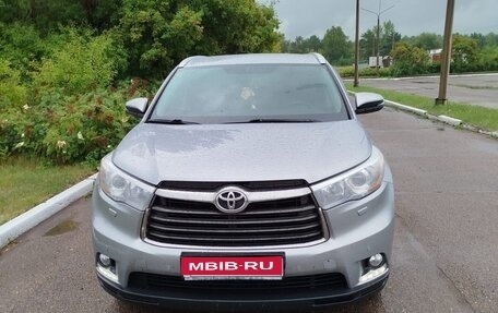 Toyota Highlander III, 2014 год, 2 800 000 рублей, 1 фотография