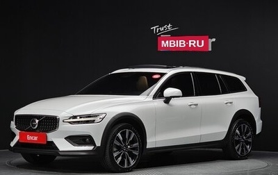 Volvo V60 Cross Country II, 2022 год, 3 850 015 рублей, 1 фотография