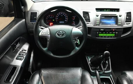 Toyota Hilux VII, 2015 год, 1 980 000 рублей, 7 фотография