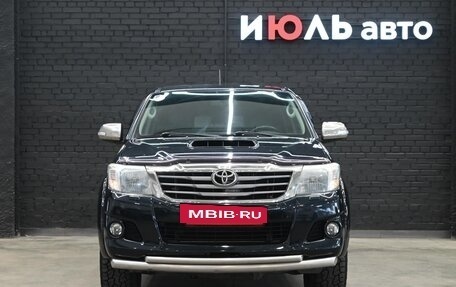 Toyota Hilux VII, 2015 год, 1 980 000 рублей, 2 фотография