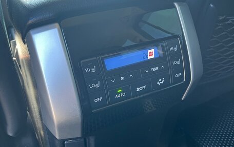 Toyota Land Cruiser Prado 150 рестайлинг 2, 2019 год, 5 680 000 рублей, 8 фотография
