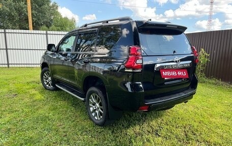 Toyota Land Cruiser Prado 150 рестайлинг 2, 2019 год, 5 680 000 рублей, 5 фотография