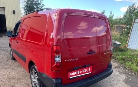 Peugeot Partner II рестайлинг 2, 2011 год, 1 245 000 рублей, 8 фотография
