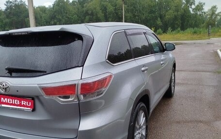 Toyota Highlander III, 2014 год, 2 800 000 рублей, 2 фотография