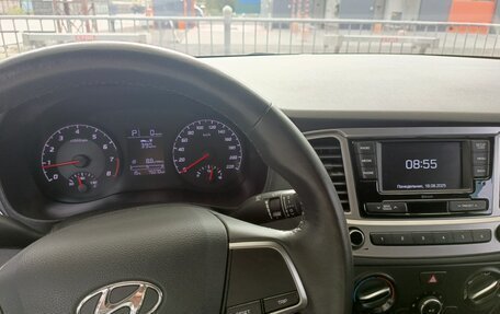 Hyundai Solaris II рестайлинг, 2021 год, 1 750 000 рублей, 18 фотография