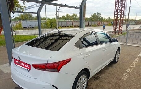 Hyundai Solaris II рестайлинг, 2021 год, 1 750 000 рублей, 9 фотография