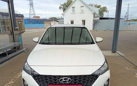 Hyundai Solaris II рестайлинг, 2021 год, 1 750 000 рублей, 10 фотография