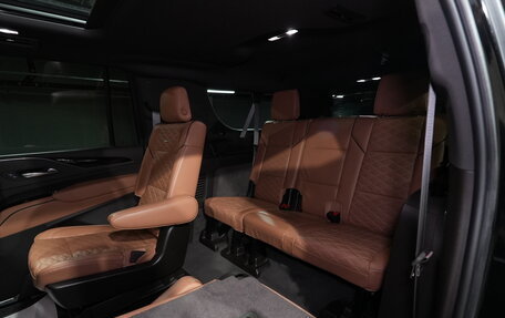 Cadillac Escalade V, 2021 год, 12 000 000 рублей, 19 фотография