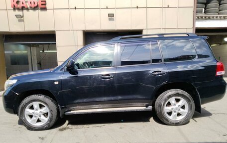 Toyota Land Cruiser 200, 2010 год, 2 134 000 рублей, 2 фотография