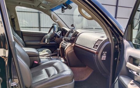 Toyota Land Cruiser 200, 2010 год, 2 134 000 рублей, 10 фотография
