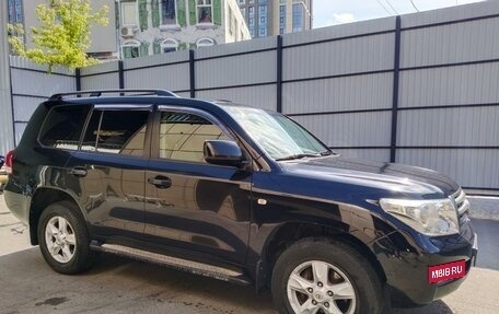 Toyota Land Cruiser 200, 2010 год, 2 134 000 рублей, 7 фотография