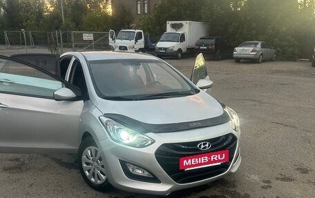 Hyundai i30 II рестайлинг, 2015 год, 1 037 000 рублей, 3 фотография