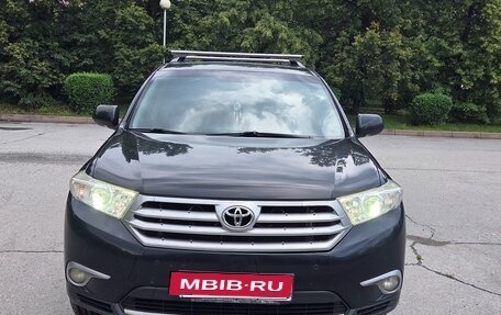 Toyota Highlander III, 2011 год, 1 600 000 рублей, 3 фотография