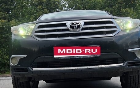 Toyota Highlander III, 2011 год, 1 600 000 рублей, 4 фотография