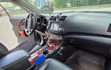 Toyota Highlander III, 2011 год, 1 600 000 рублей, 19 фотография