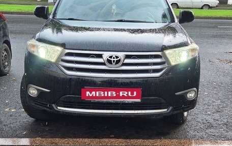 Toyota Highlander III, 2011 год, 1 600 000 рублей, 24 фотография