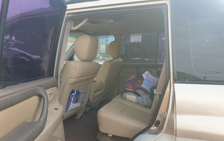 Toyota Land Cruiser 100 рестайлинг 2, 2007 год, 1 600 000 рублей, 9 фотография