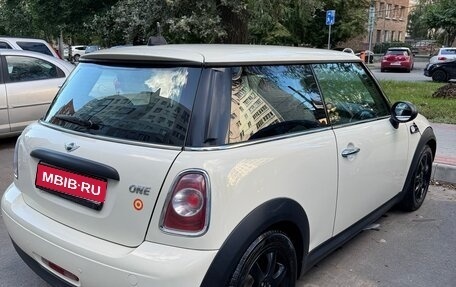 MINI Hatch, 2011 год, 750 000 рублей, 5 фотография