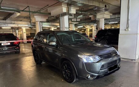 Mitsubishi Outlander III рестайлинг 3, 2014 год, 2 000 000 рублей, 3 фотография