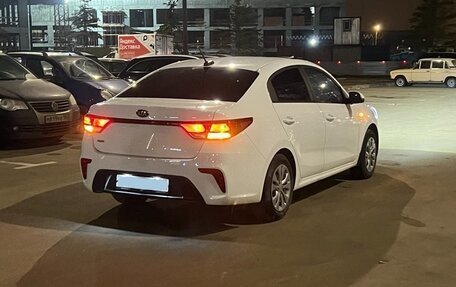 KIA Rio IV, 2020 год, 1 700 000 рублей, 2 фотография