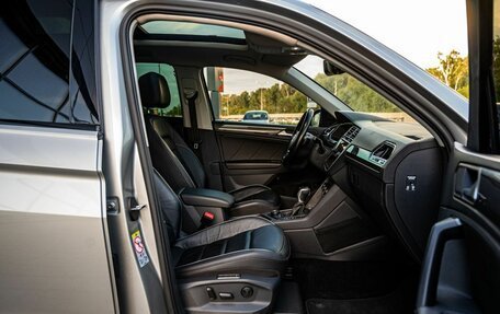 Volkswagen Tiguan II, 2019 год, 2 500 000 рублей, 10 фотография