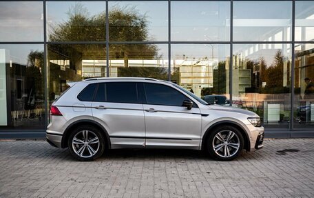 Volkswagen Tiguan II, 2019 год, 2 500 000 рублей, 8 фотография
