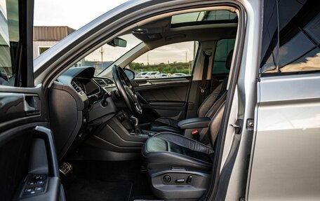 Volkswagen Tiguan II, 2019 год, 2 500 000 рублей, 11 фотография