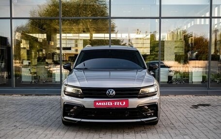 Volkswagen Tiguan II, 2019 год, 2 500 000 рублей, 3 фотография