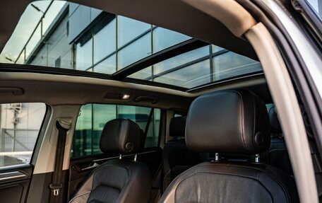 Volkswagen Tiguan II, 2019 год, 2 500 000 рублей, 26 фотография