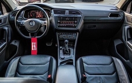 Volkswagen Tiguan II, 2019 год, 2 500 000 рублей, 14 фотография