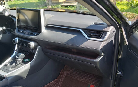 Toyota RAV4, 2019 год, 3 300 000 рублей, 8 фотография