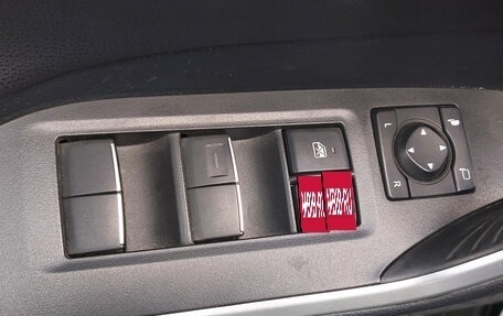 Toyota RAV4, 2019 год, 3 300 000 рублей, 15 фотография