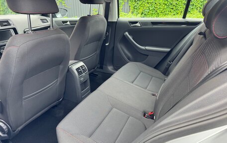 Volkswagen Jetta VI, 2018 год, 1 700 000 рублей, 11 фотография