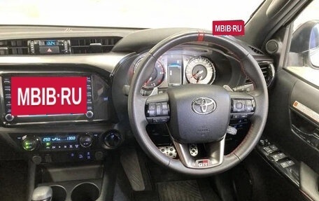 Toyota Hilux VIII, 2021 год, 3 100 000 рублей, 9 фотография