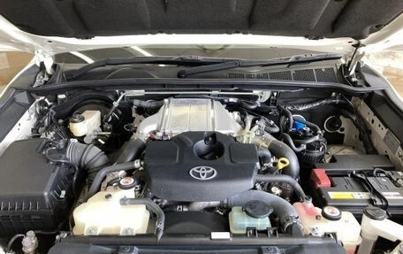 Toyota Hilux VIII, 2021 год, 3 100 000 рублей, 18 фотография