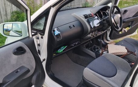 Honda Fit III, 2006 год, 450 000 рублей, 5 фотография