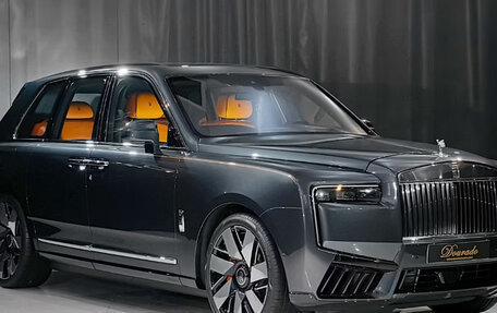 Rolls-Royce Cullinan, 2025 год, 50 000 000 рублей, 2 фотография
