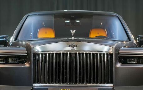 Rolls-Royce Cullinan, 2025 год, 50 000 000 рублей, 12 фотография