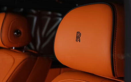 Rolls-Royce Cullinan, 2025 год, 50 000 000 рублей, 21 фотография
